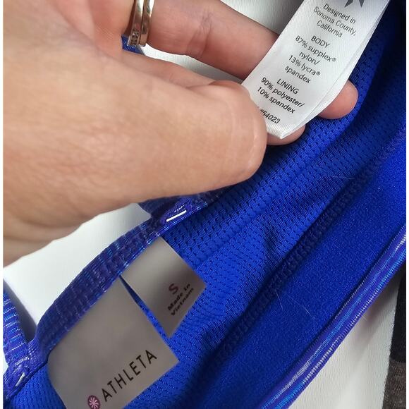 Lot of 2 Lululemon & athleta run cozy light tank and sports bra S Small (6 ?) - Picture 3 of 8